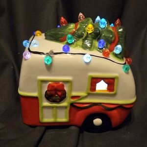 Vintage Inspired Ceramic Christmas Holiday Camper With Light Up Tree